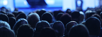 Ansicht Hinterköpfe im Saal Ansicht Hinterköpfe im Saal
